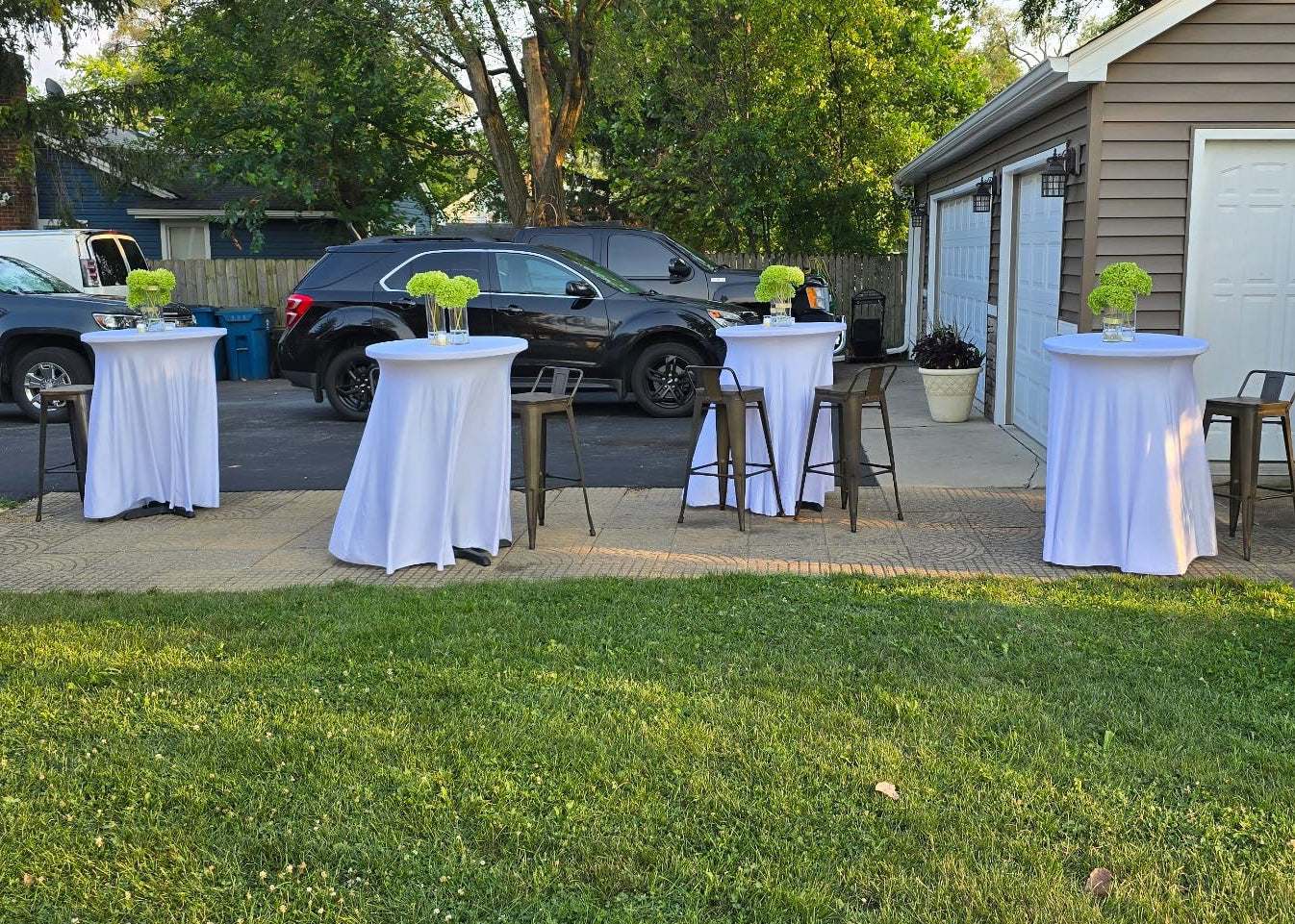 iEventStar 24" Xmas Highboy Cocktail Round Stretch Spandex Table Cover Christmas Table Skirt High Top Tablecloth Hunter Green